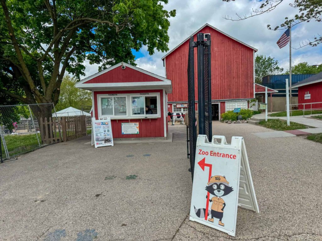 Dundee Area | Randall Oaks Zoo